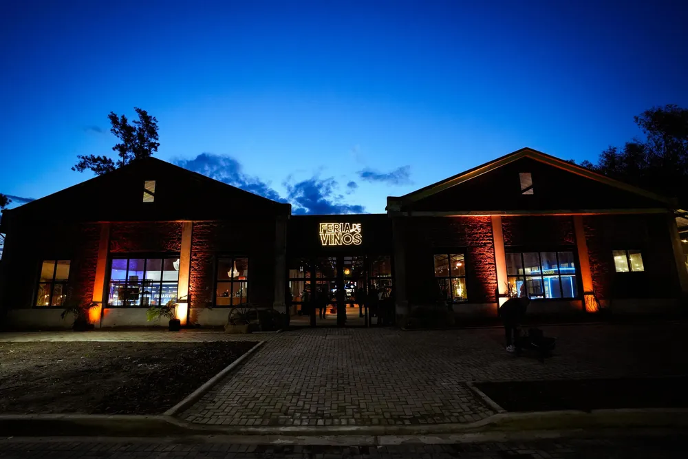 f6840c53-a2ff-43b2-b6ac-6fb3555838b0