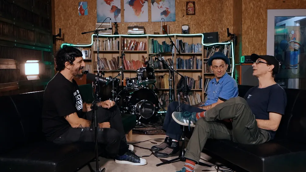 Radios Lost, FM Roka y Radio Bas